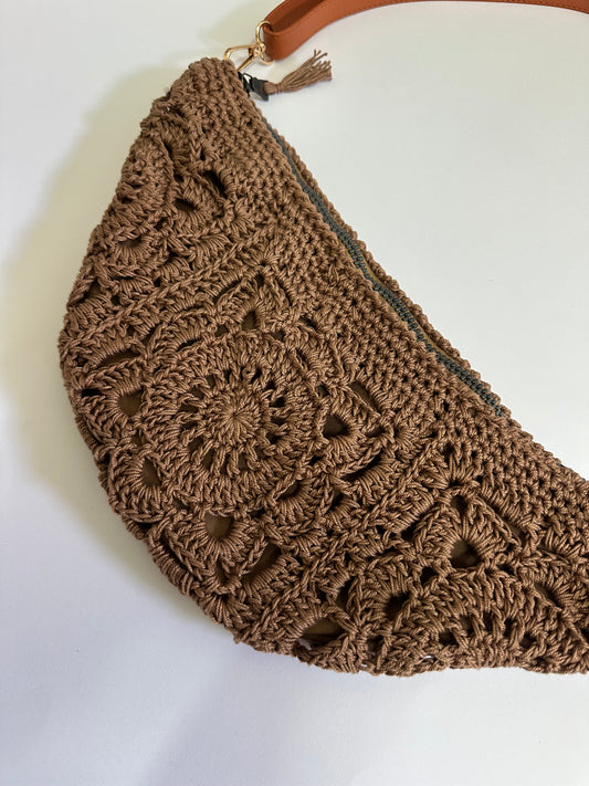 Crochet pouch